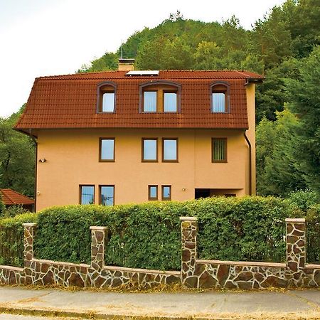 Penzion Pod Brezinou Trencin Ngoại thất bức ảnh